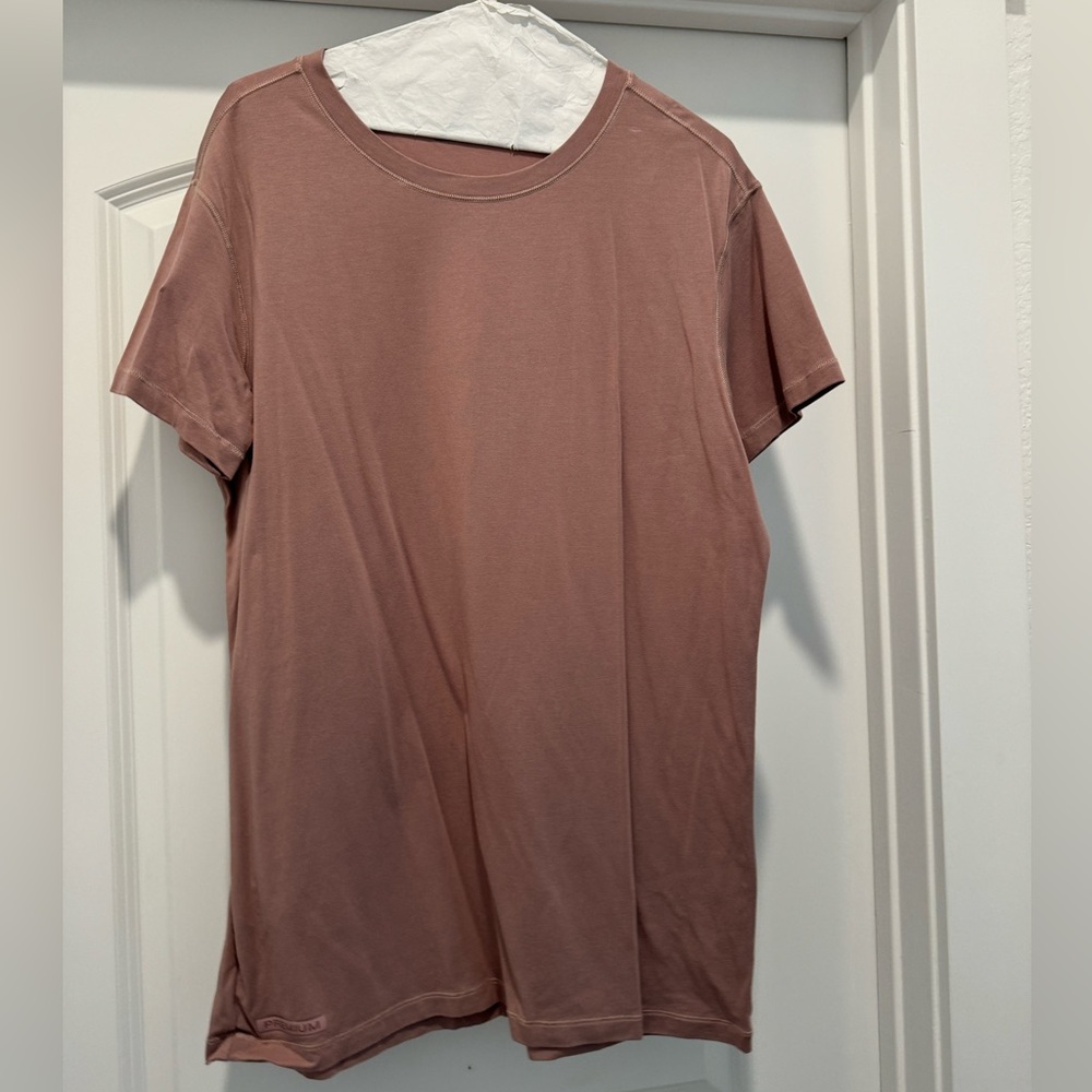Large Alphalete shirt athletic fit